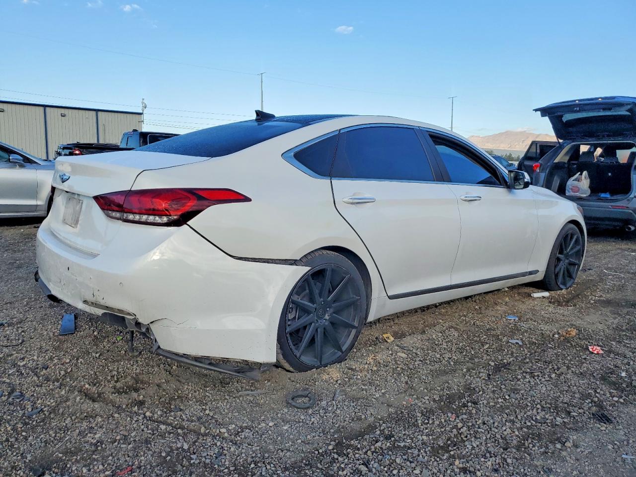 2015 HYUNDAI GENESIS 5.0L photo 3