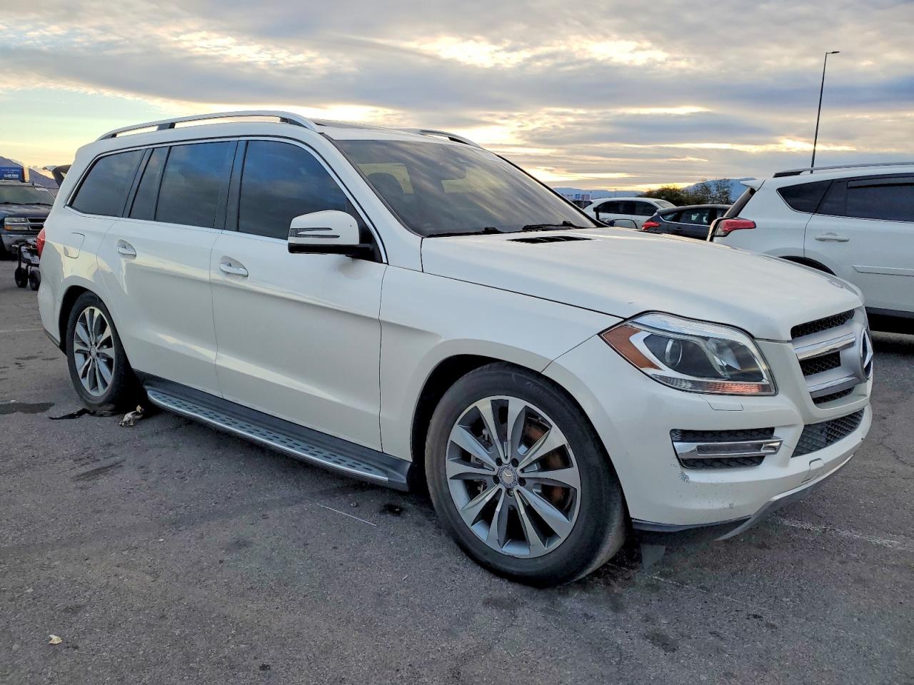 2015 MERCEDES-BENZ GL 450 4MATIC photo 4