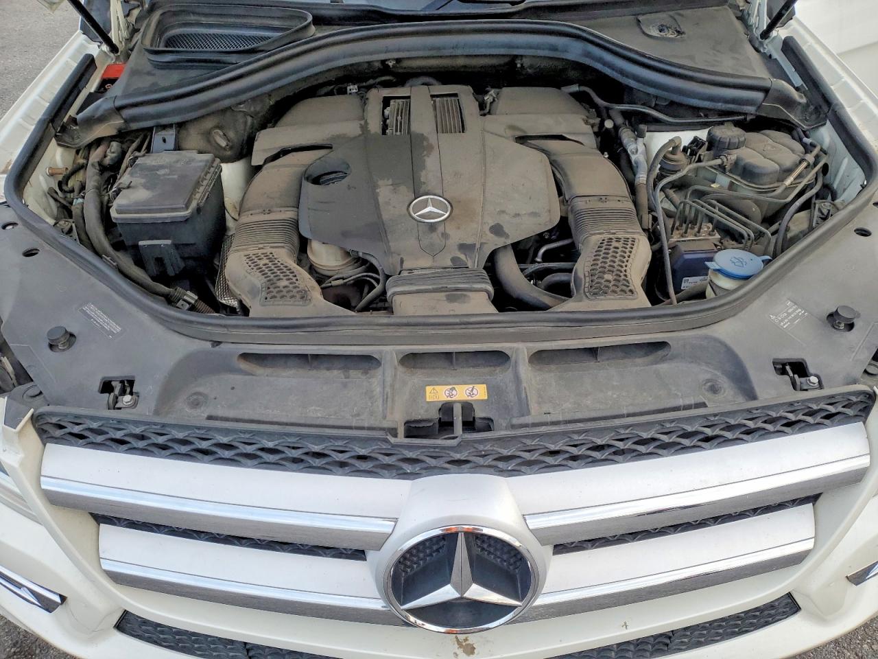2015 MERCEDES-BENZ GL 450 4MATIC photo 11
