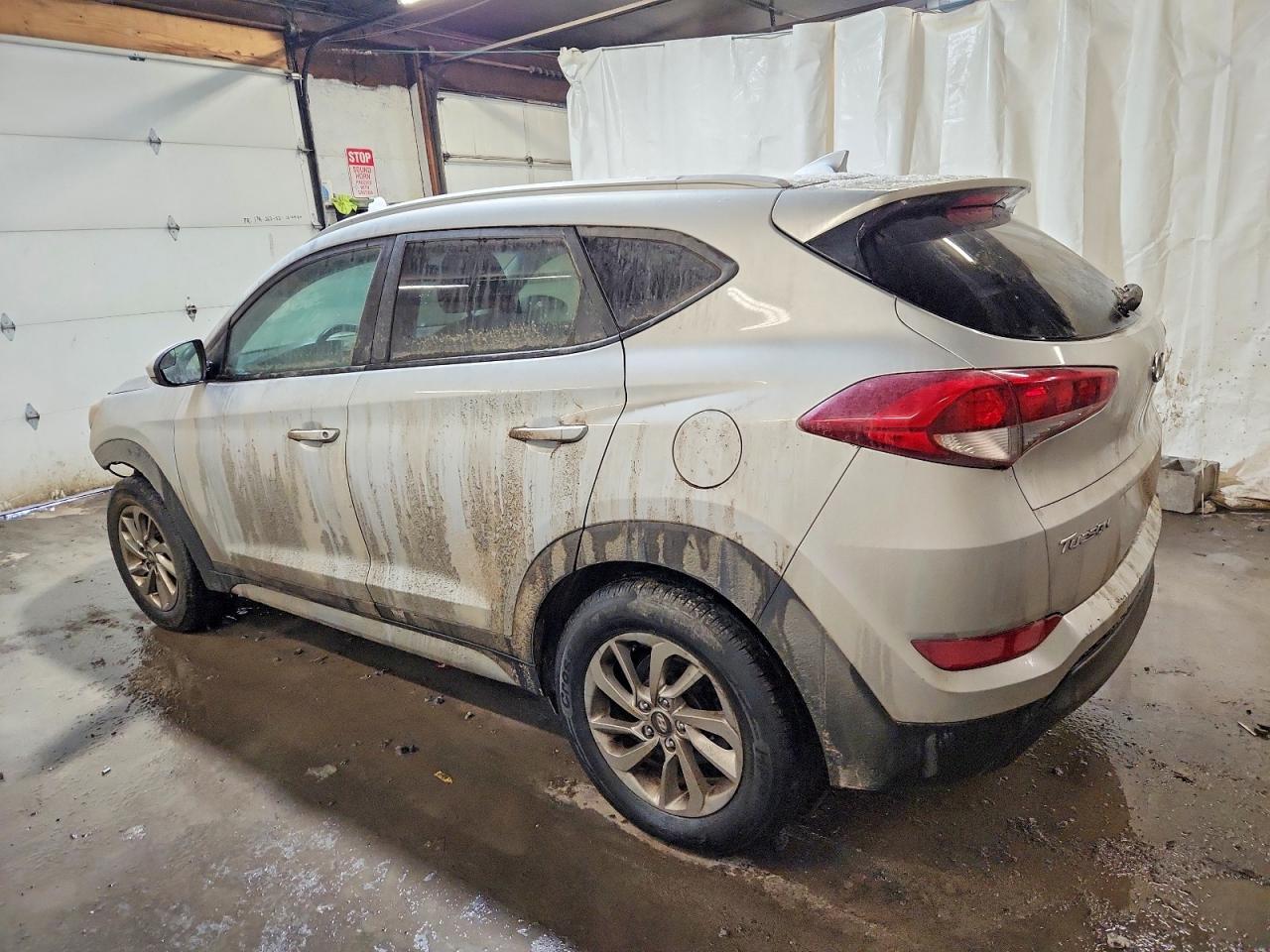 2018 HYUNDAI TUCSON SEL photo 2