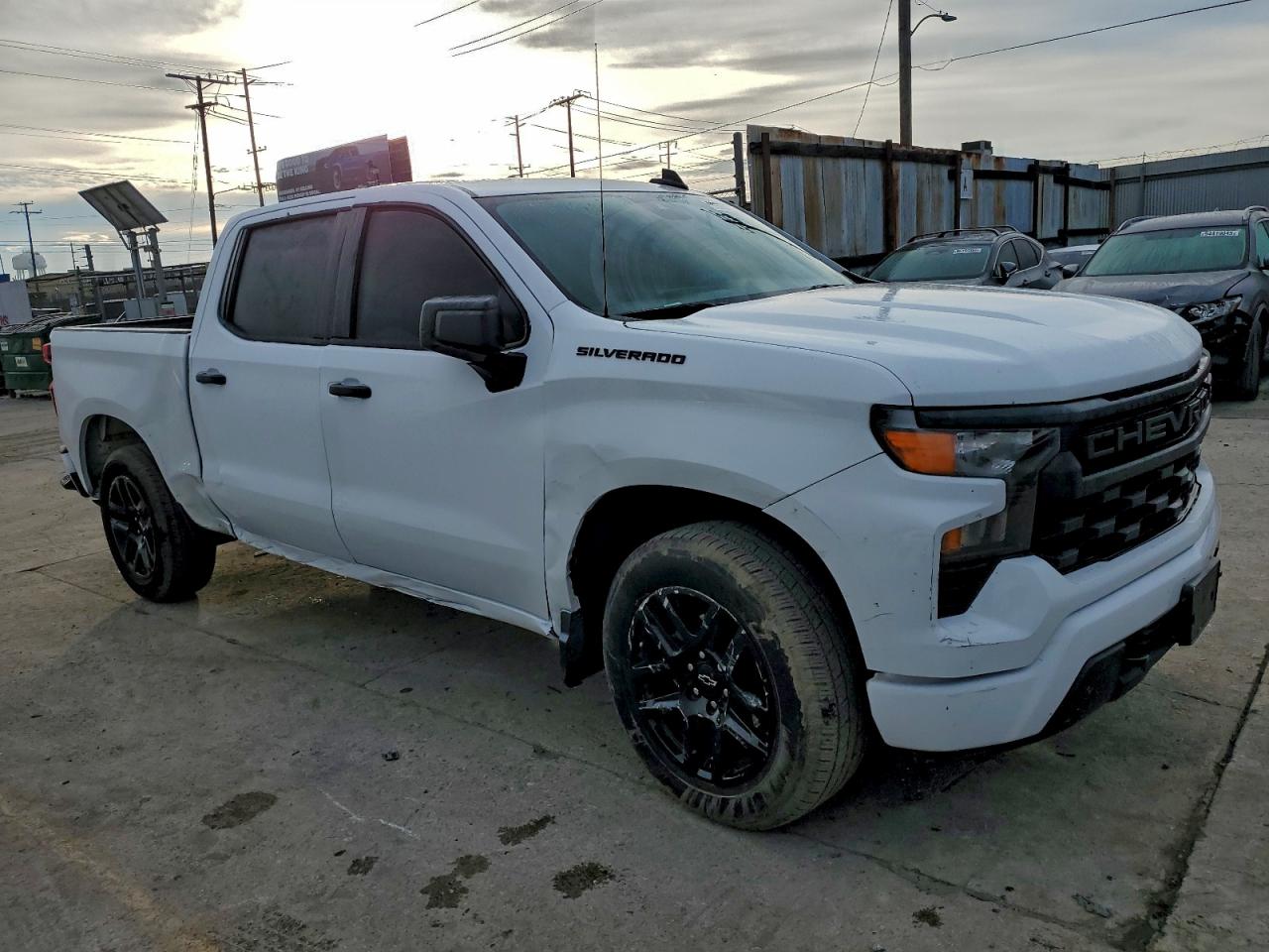 2024 CHEVROLET SILVERADO C1500 CUSTOM photo 4