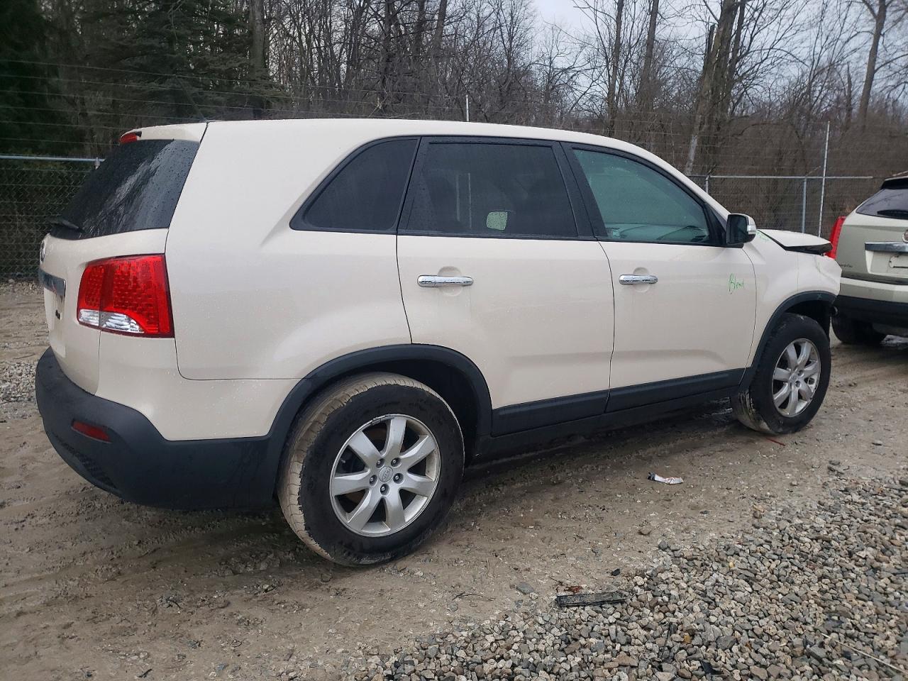 2012 KIA SORENTO BASE photo 3
