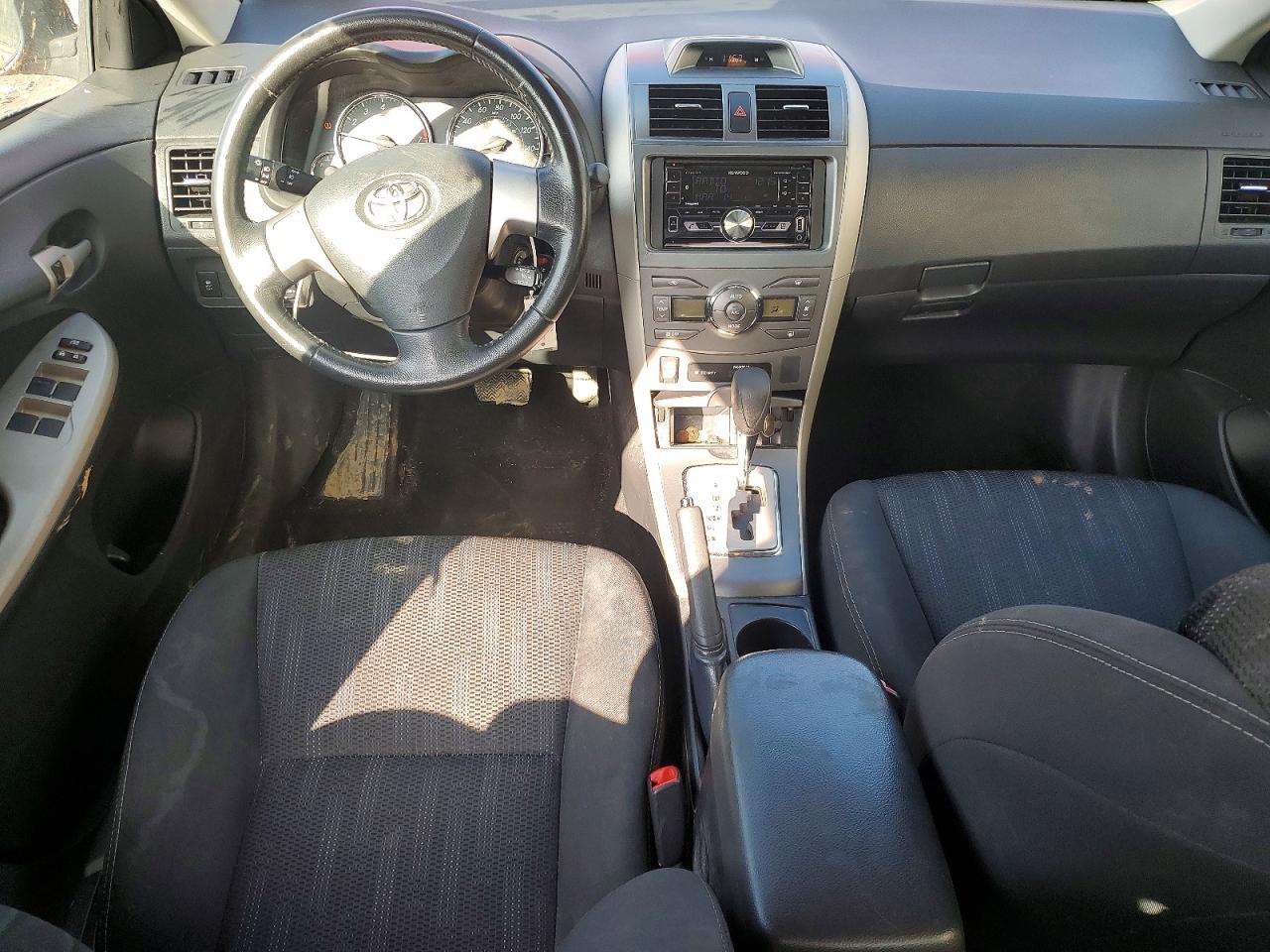 2013 TOYOTA COROLLA BASE photo 15
