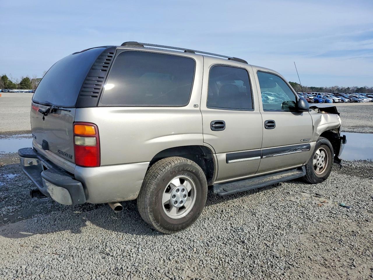 2001 CHEVROLET TAHOE C1500 photo 3