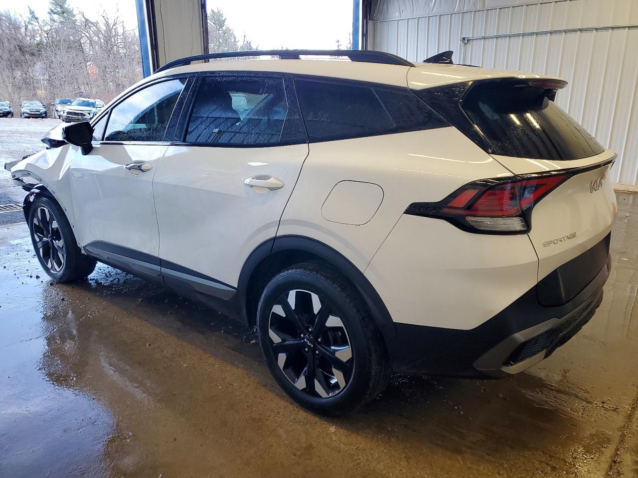 2023 KIA SPORTAGE X LINE photo 2