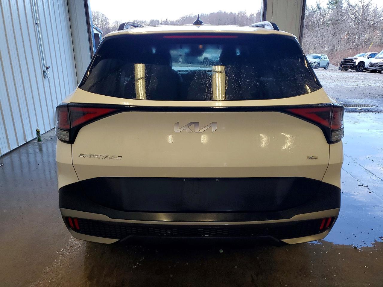 2023 KIA SPORTAGE X LINE photo 6