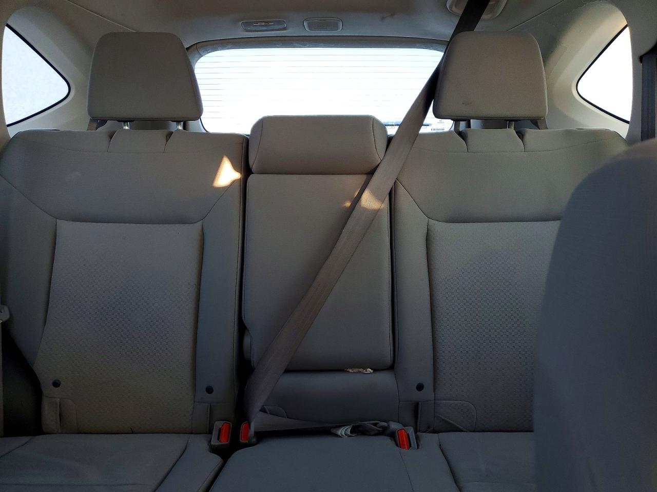 2016 HONDA CR-V LX photo 10