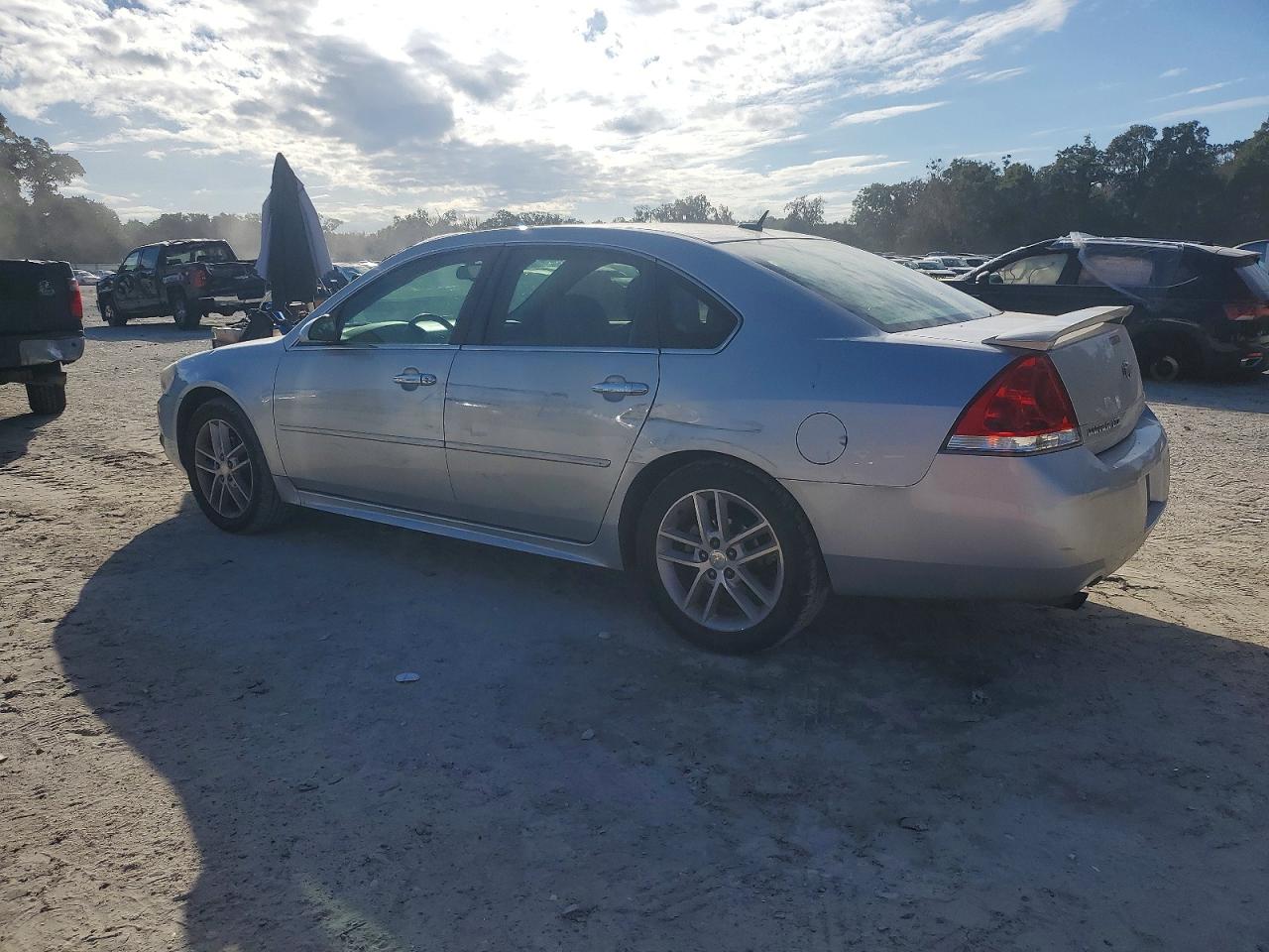2012 CHEVROLET IMPALA LTZ photo 2