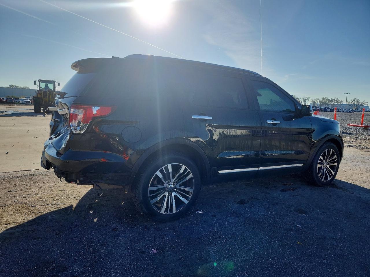 2016 FORD EXPLORER PLATINUM photo 3