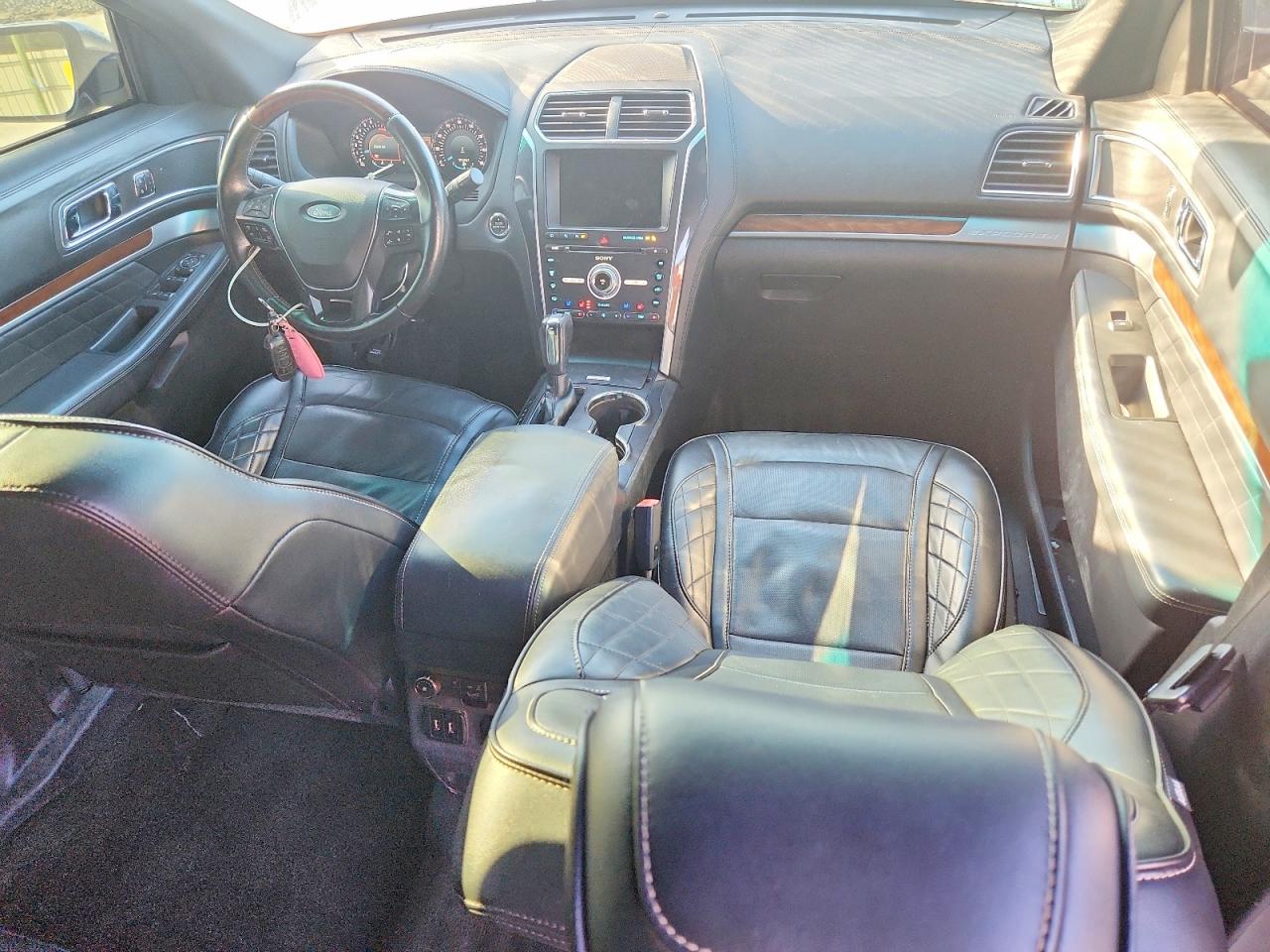 2016 FORD EXPLORER PLATINUM photo 8