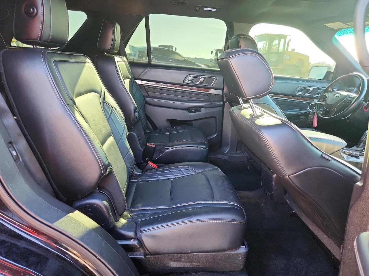 2016 FORD EXPLORER PLATINUM photo 11