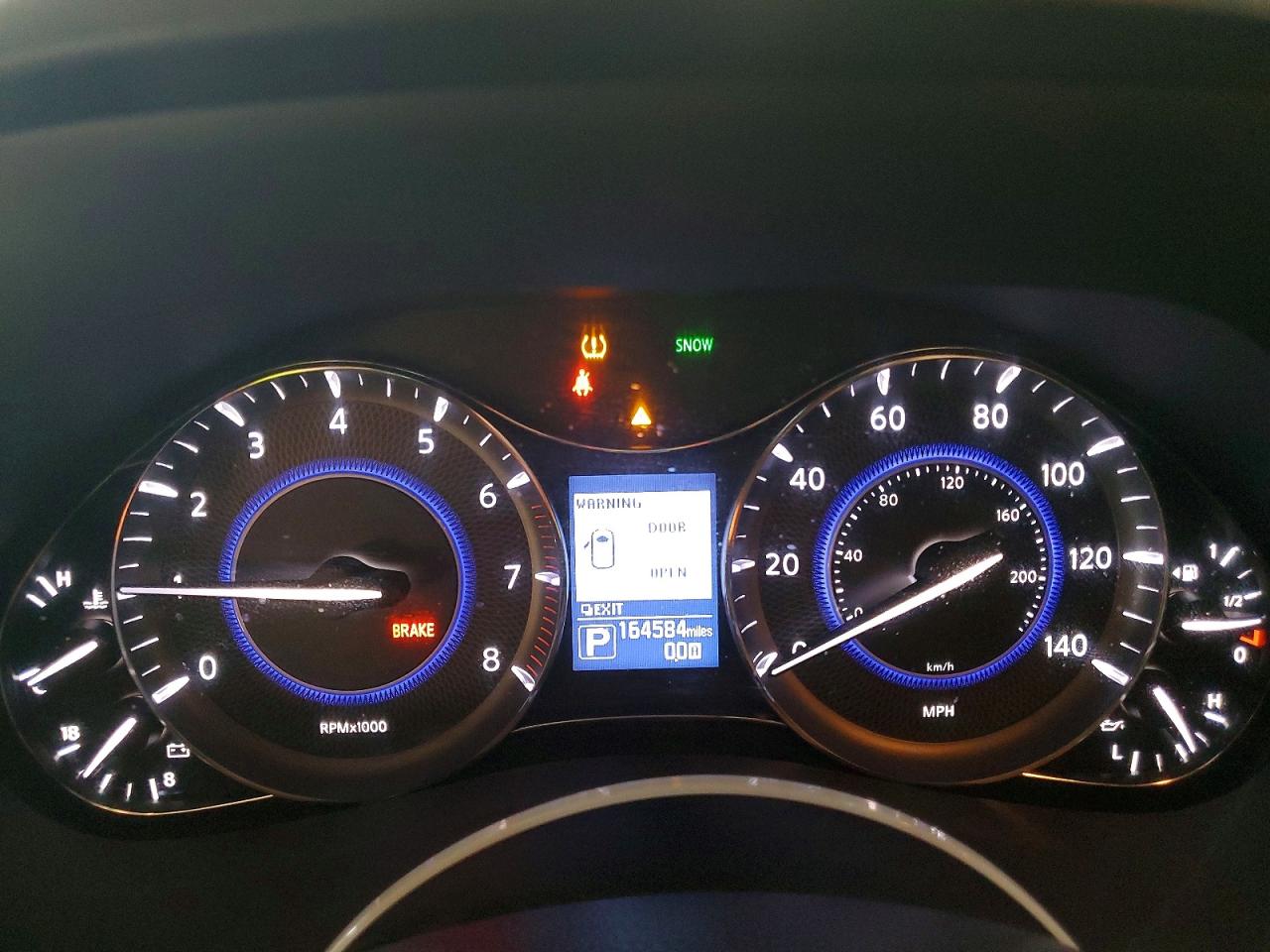 2013 INFINITI QX56 photo 9