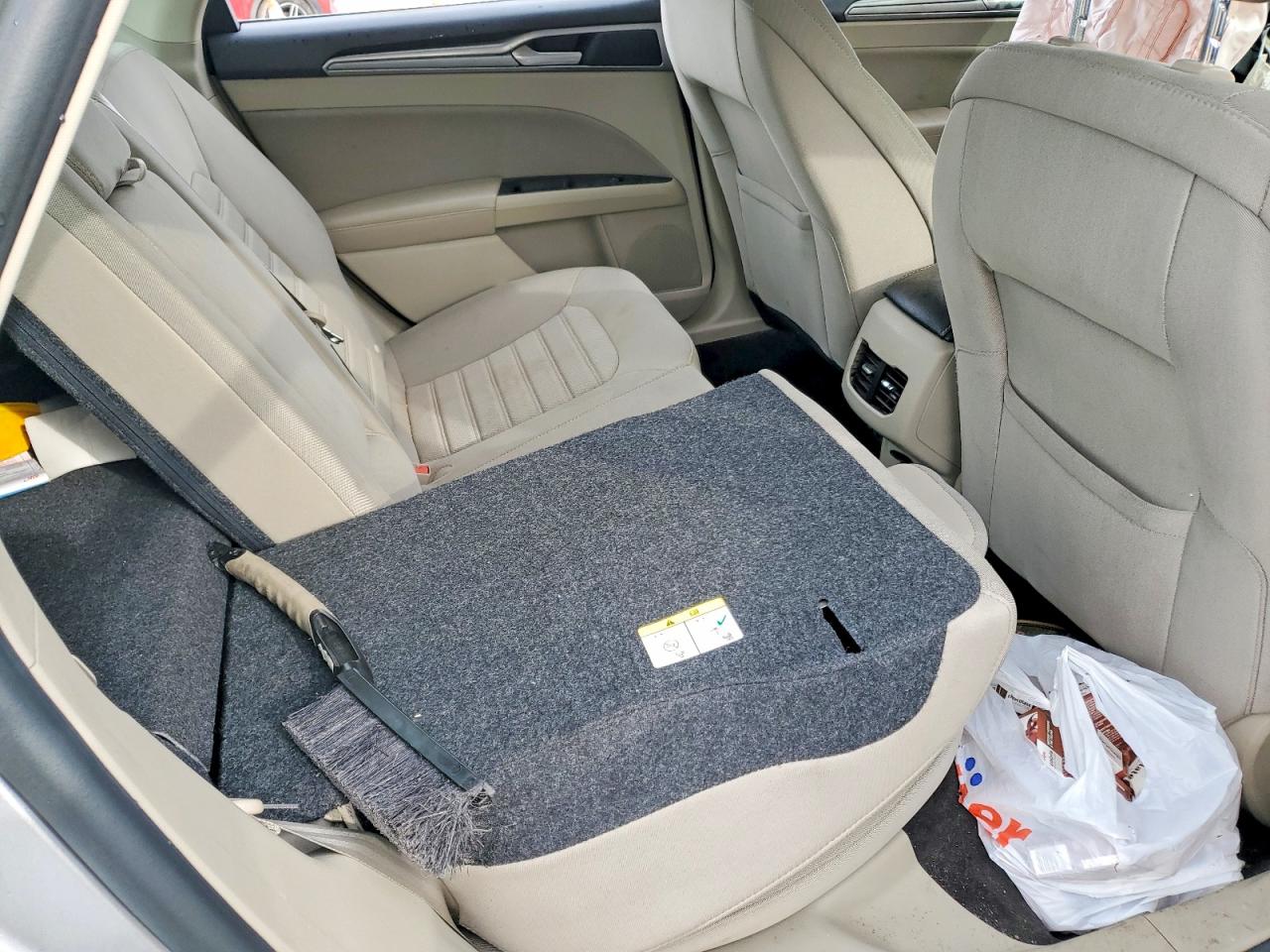 2019 FORD FUSION SE photo 10