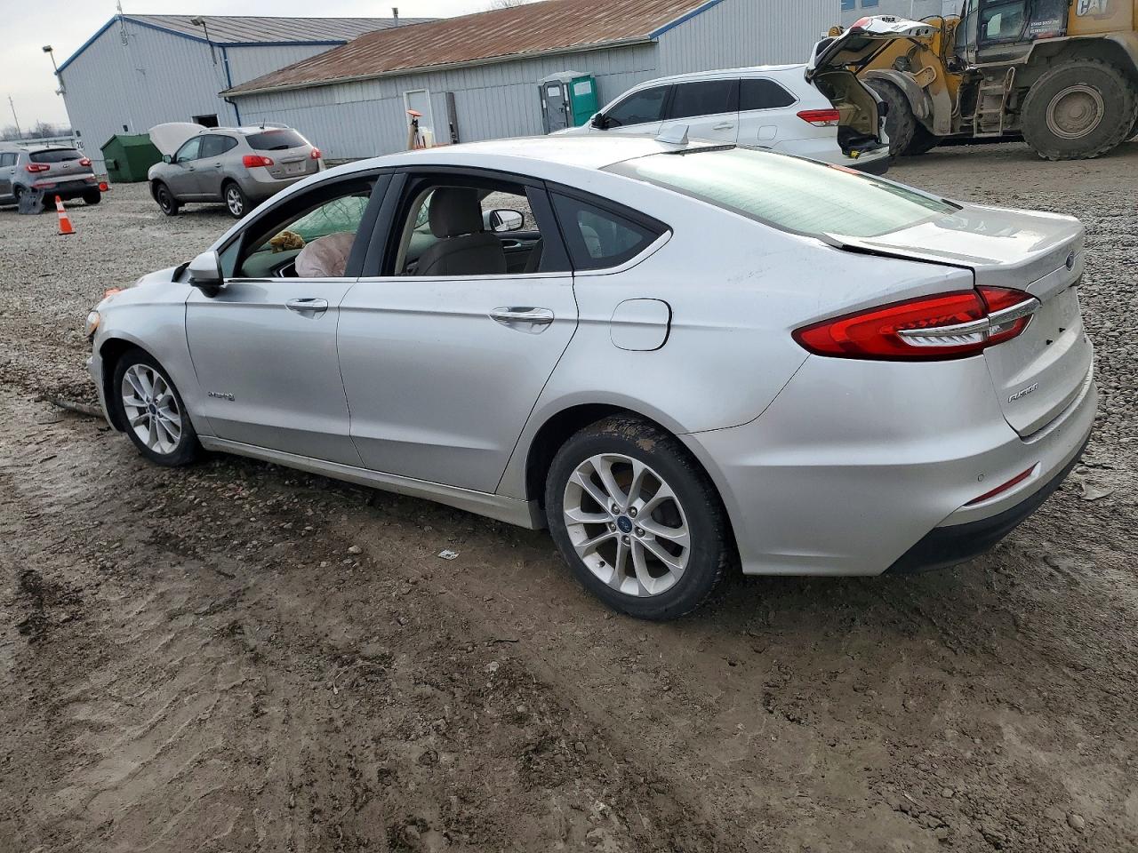 2019 FORD FUSION SE photo 2