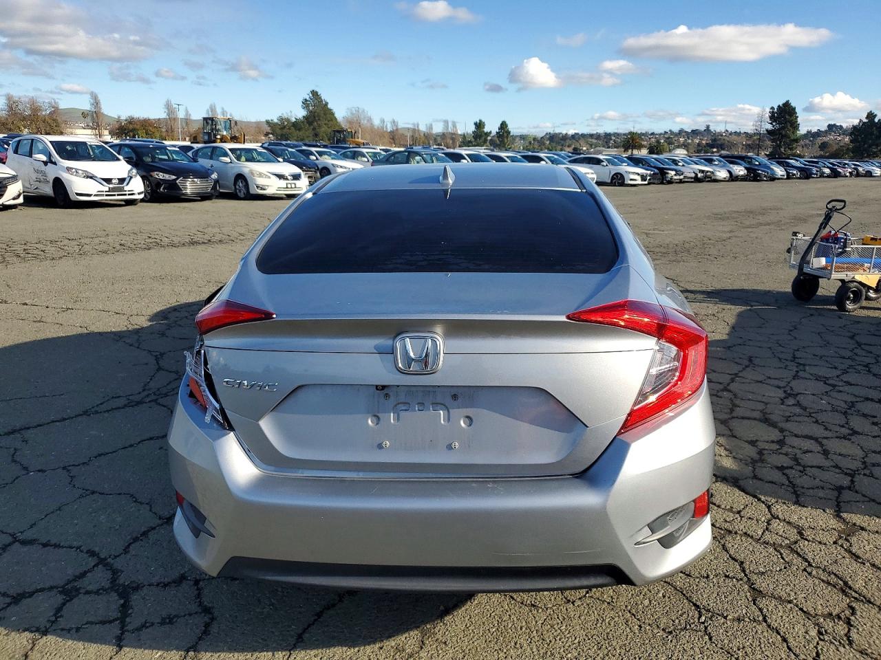 2017 HONDA CIVIC EX photo 6