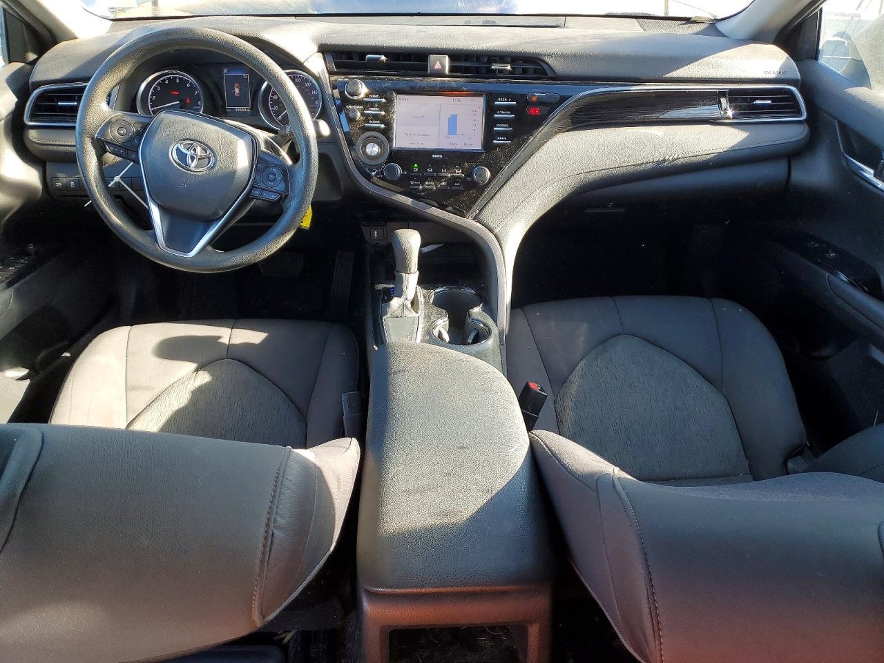 2020 TOYOTA CAMRY LE photo 8