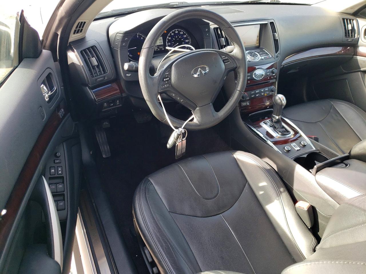 2011 INFINITI G37 BASE photo 8