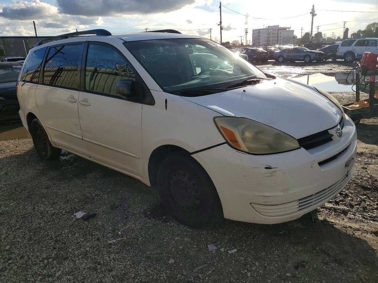 2004 TOYOTA SIENNA CE photo 7