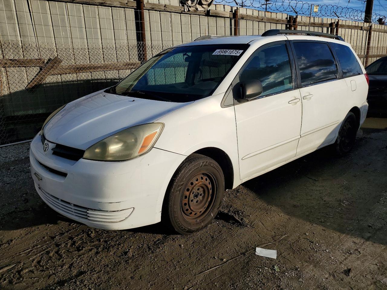 2004 TOYOTA SIENNA