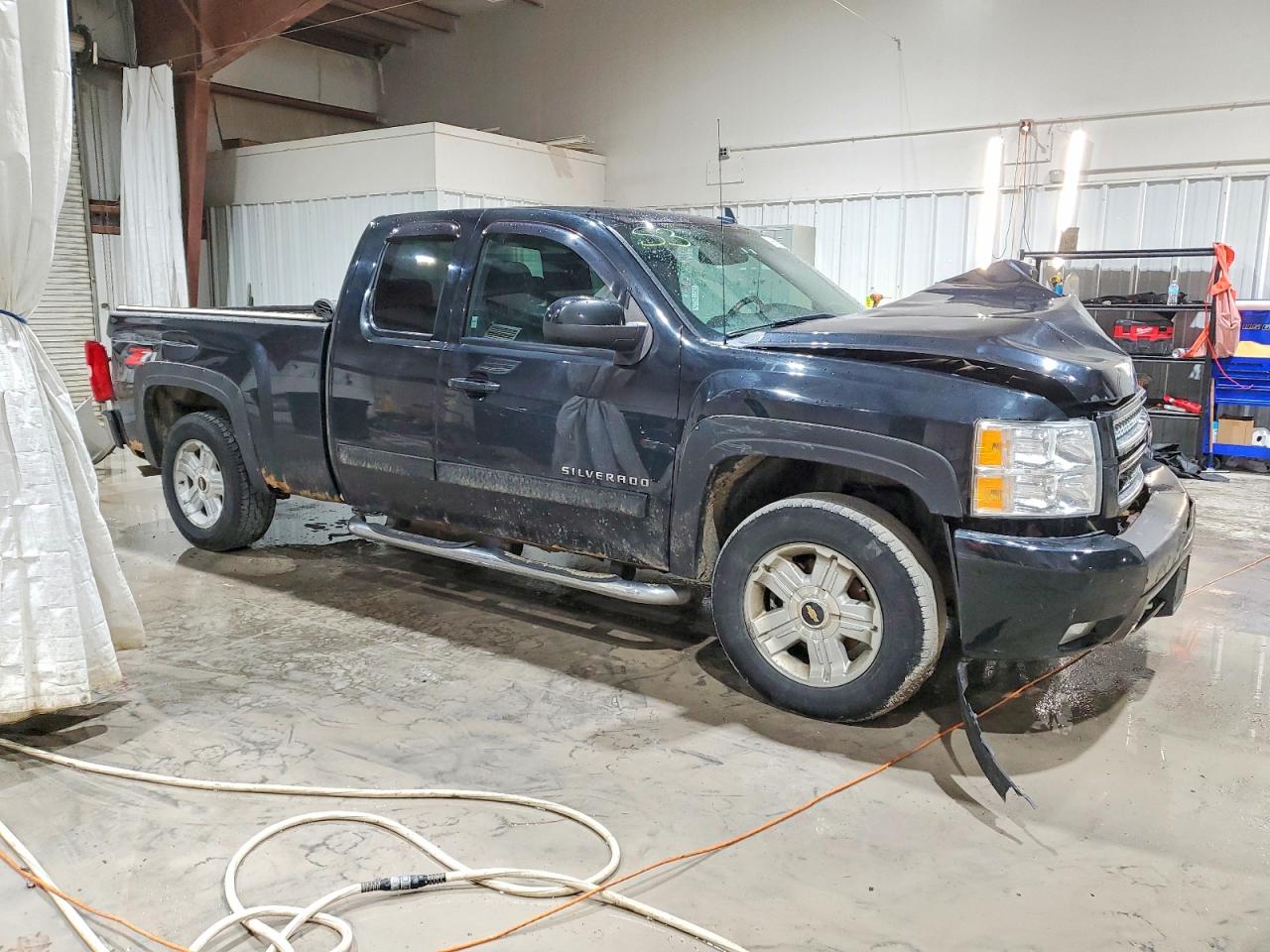 2013 CHEVROLET SILVERADO K1500 LT photo 4