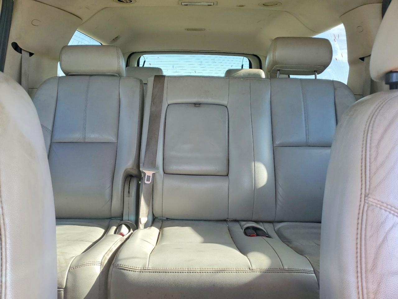 2007 CHEVROLET SUBURBAN C1500 photo 10