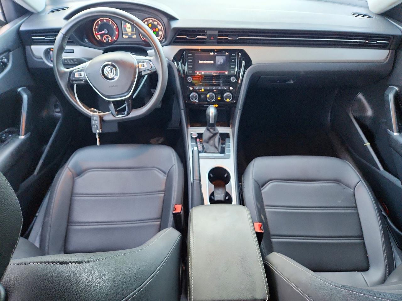 2021 VOLKSWAGEN PASSAT SE photo 8