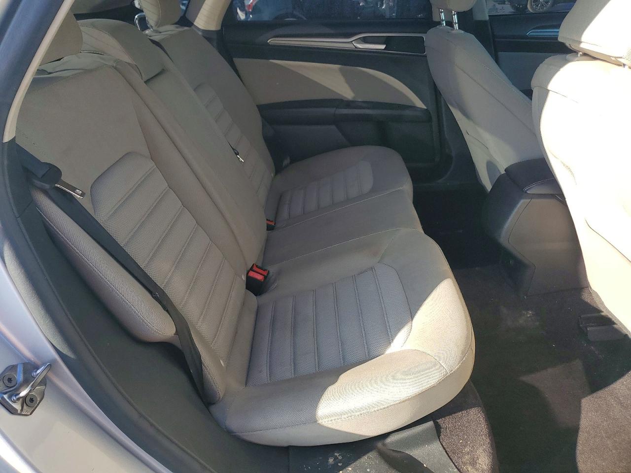 2017 FORD FUSION S photo 10