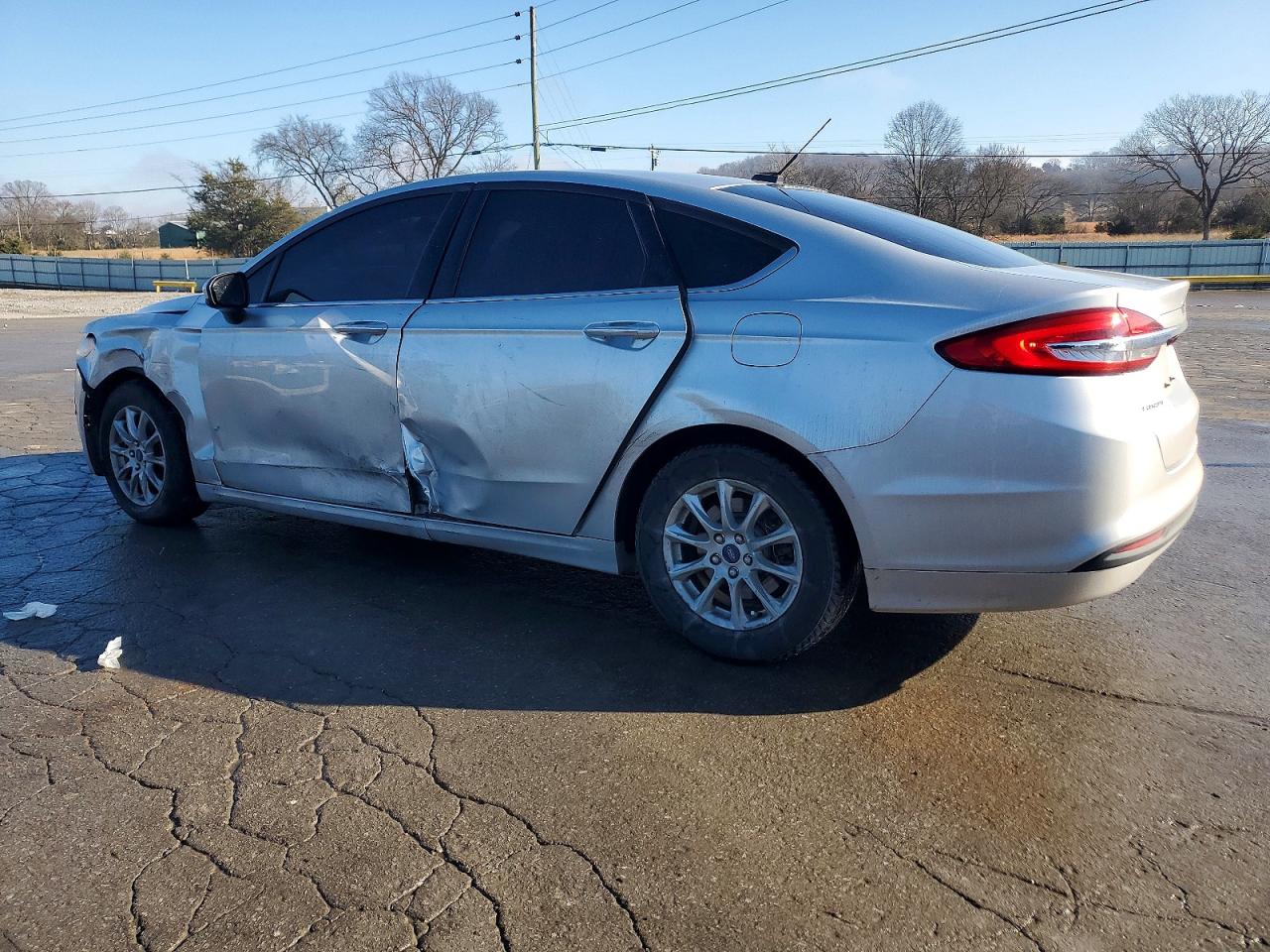 2017 FORD FUSION S photo 2
