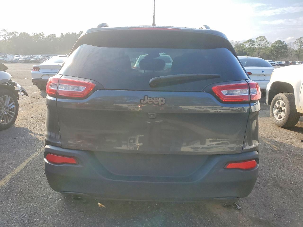 2017 JEEP CHEROKEE LATITUDE photo 6