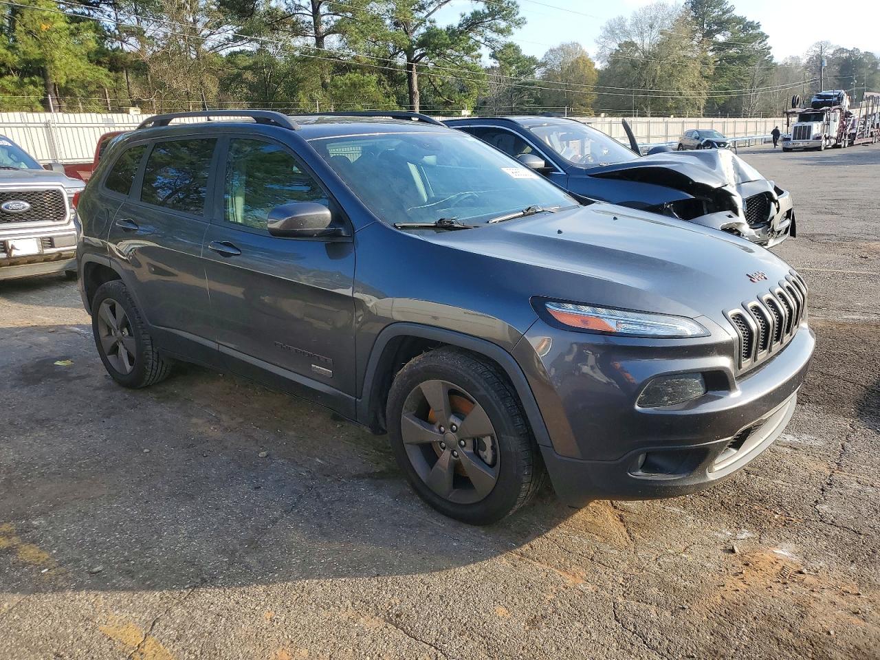 2017 JEEP CHEROKEE LATITUDE photo 4