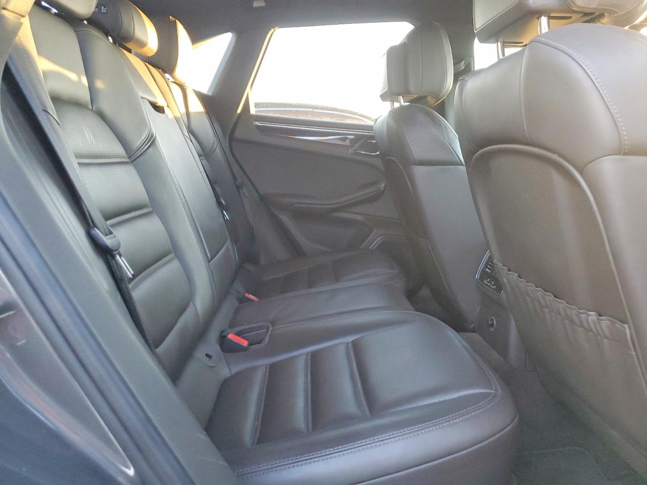 2016 PORSCHE MACAN S photo 11