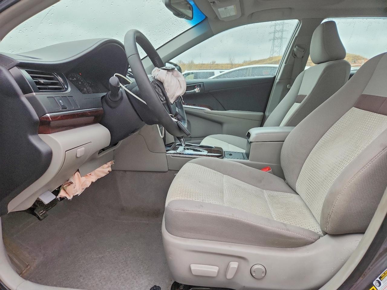 2014 TOYOTA CAMRY L photo 7