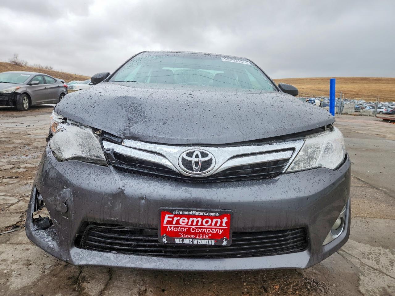 2014 TOYOTA CAMRY L photo 5