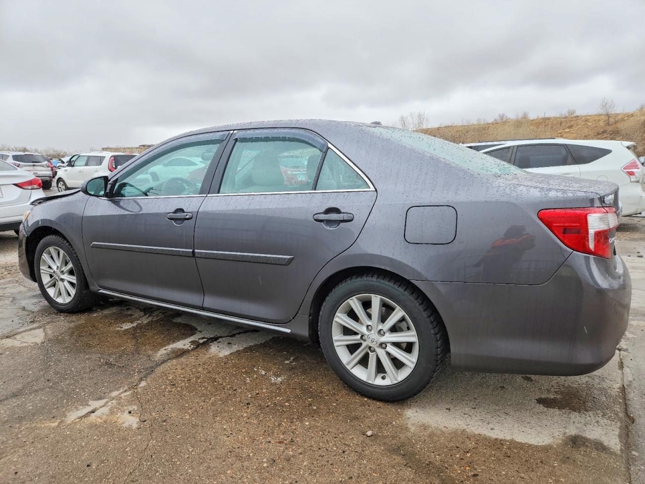 2014 TOYOTA CAMRY L photo 2