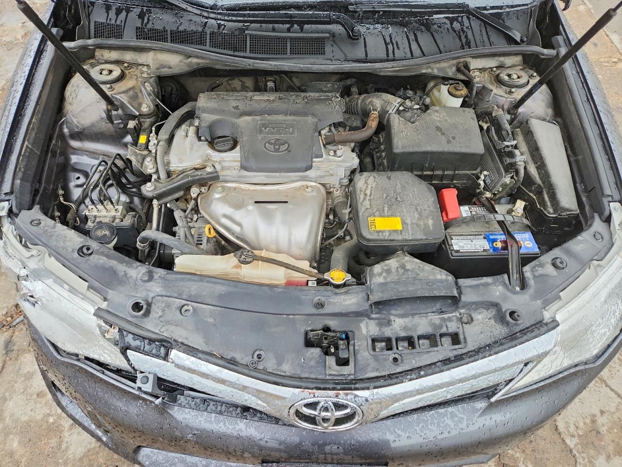 2014 TOYOTA CAMRY L photo 11