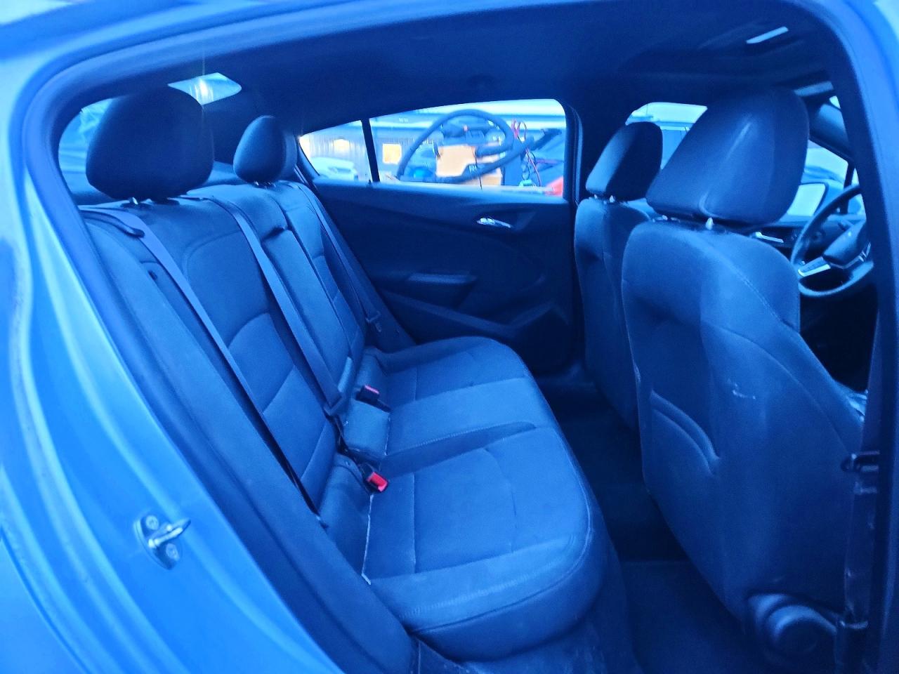 2017 CHEVROLET CRUZE LT photo 10