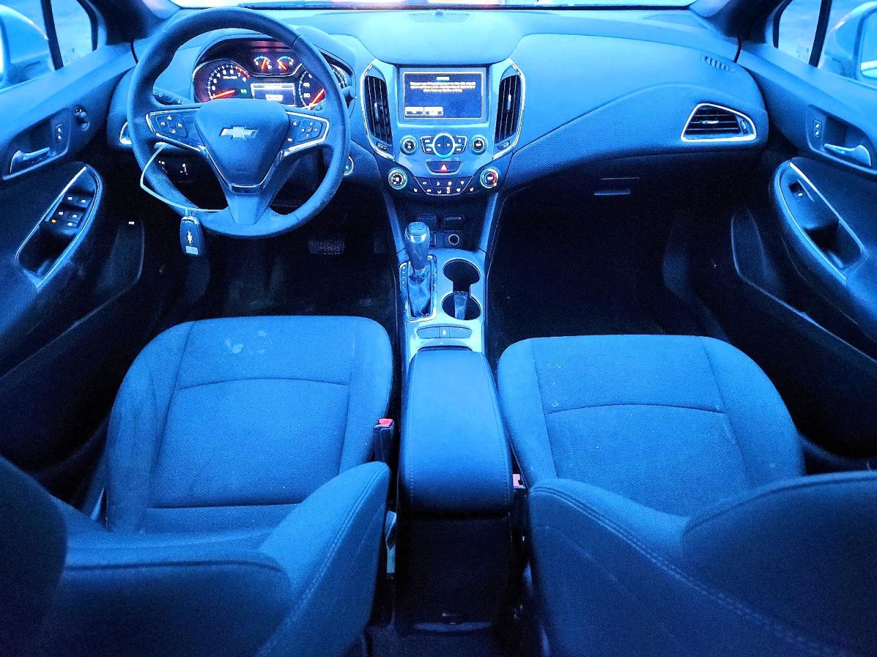 2017 CHEVROLET CRUZE LT photo 8