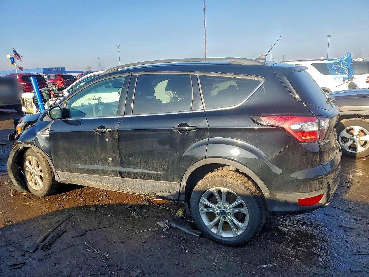 2018 FORD ESCAPE SE photo 2