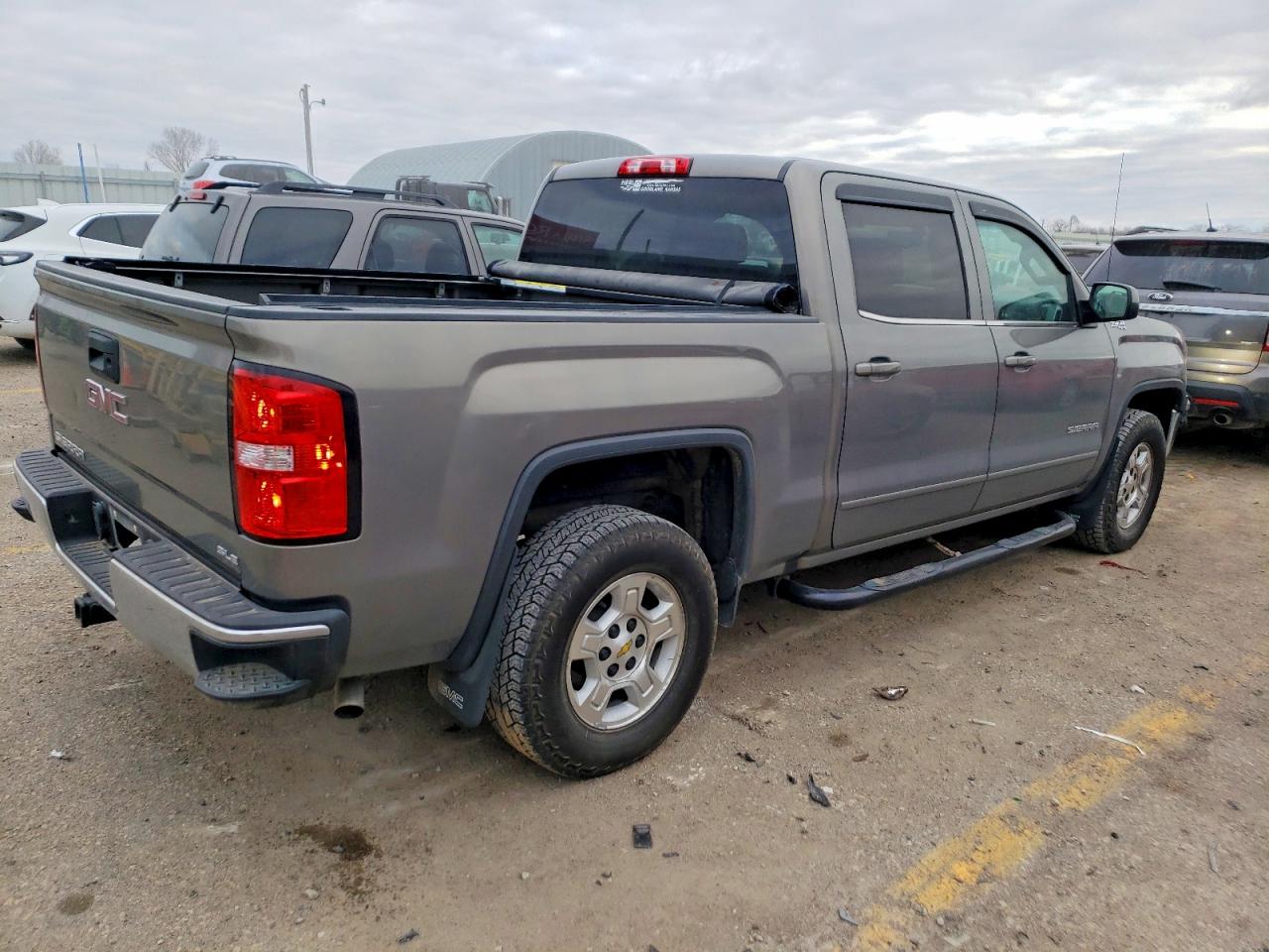 2017 GMC SIERRA K1500 SLE photo 3