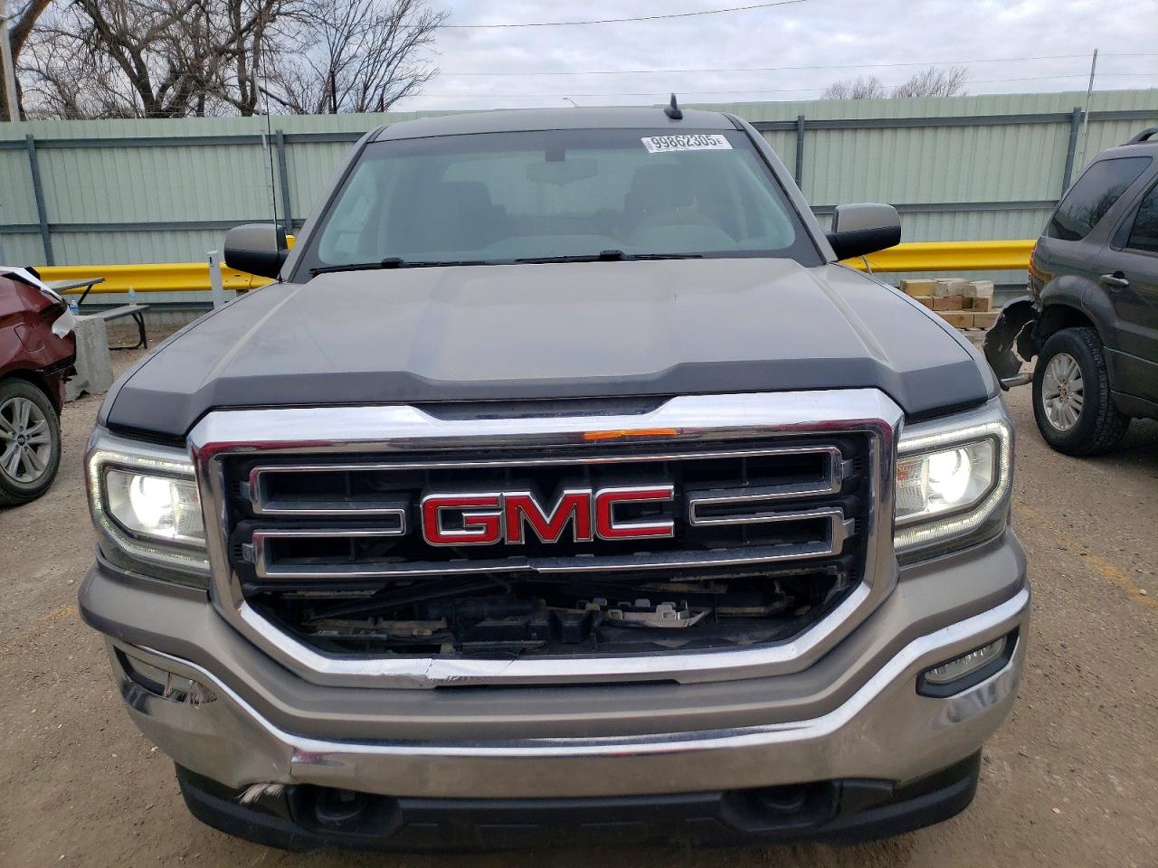 2017 GMC SIERRA K1500 SLE photo 5