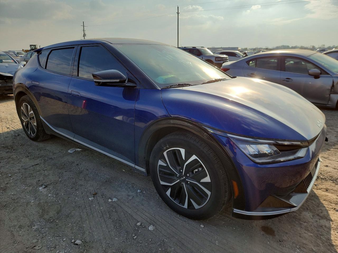 2024 KIA EV6 WIND photo 4