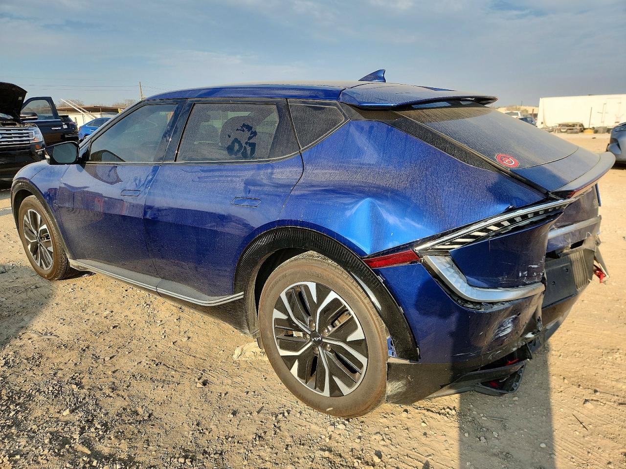 2024 KIA EV6 WIND photo 2