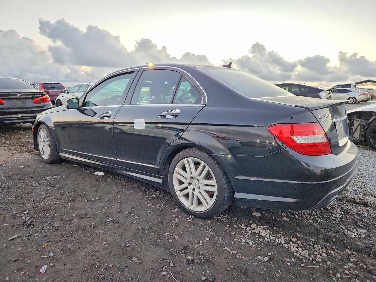 2013 MERCEDES-BENZ C 300 4MATIC photo 2
