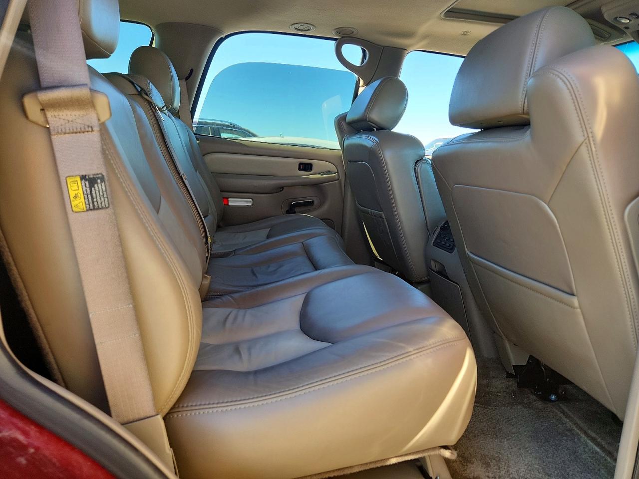 2003 GMC YUKON DENALI photo 11