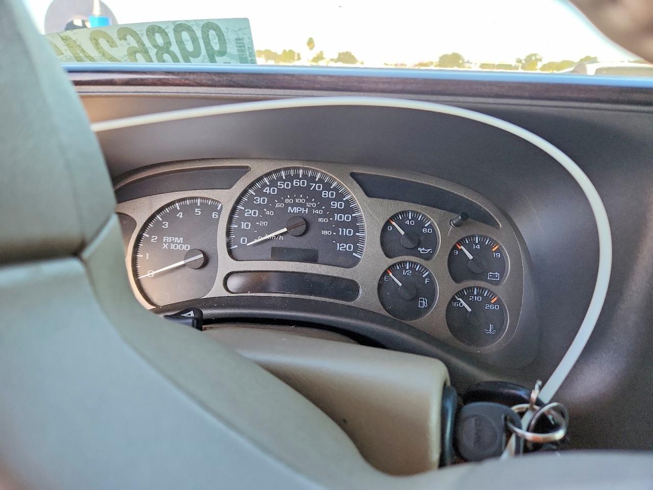 2003 GMC YUKON DENALI photo 9