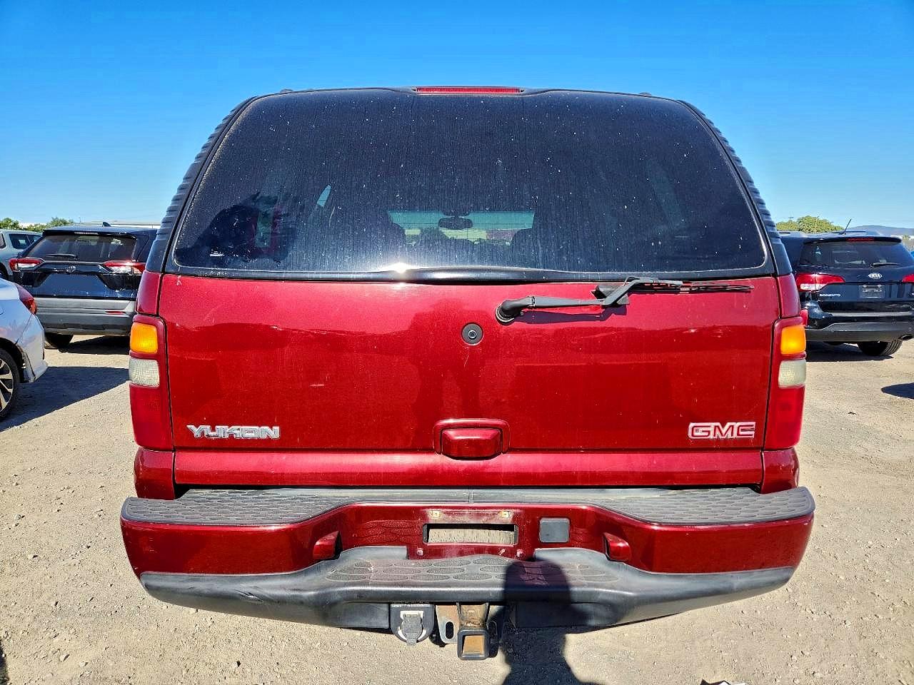 2003 GMC YUKON DENALI photo 6