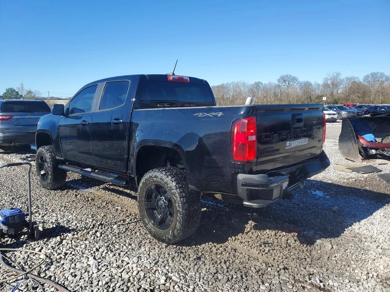 2022 CHEVROLET COLORADO photo 2