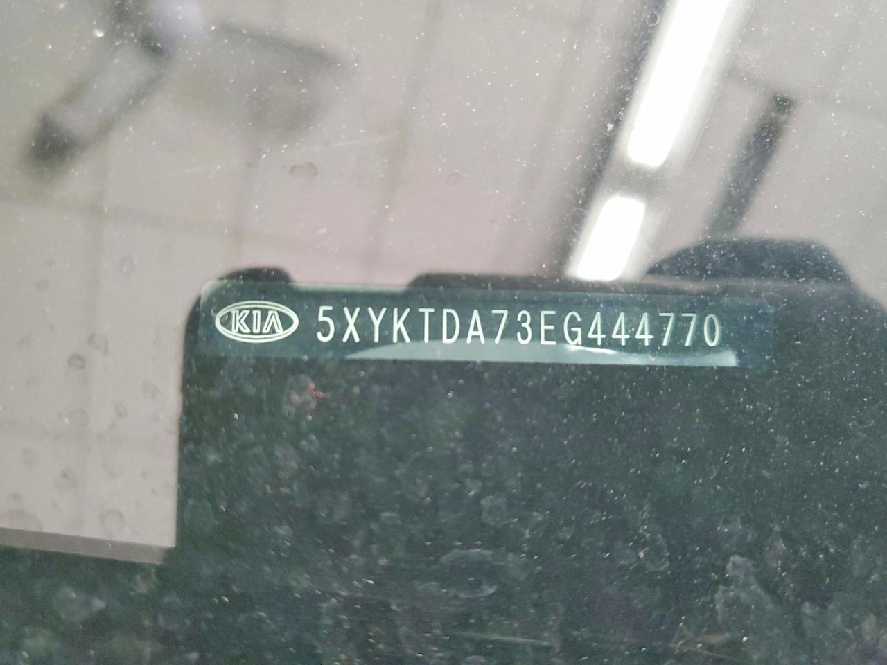 2014 KIA SORENTO LX photo 13