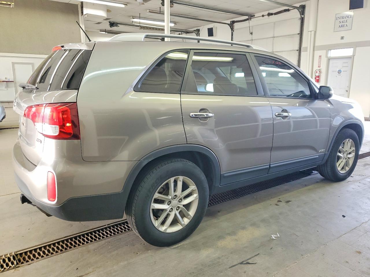 2014 KIA SORENTO LX photo 3