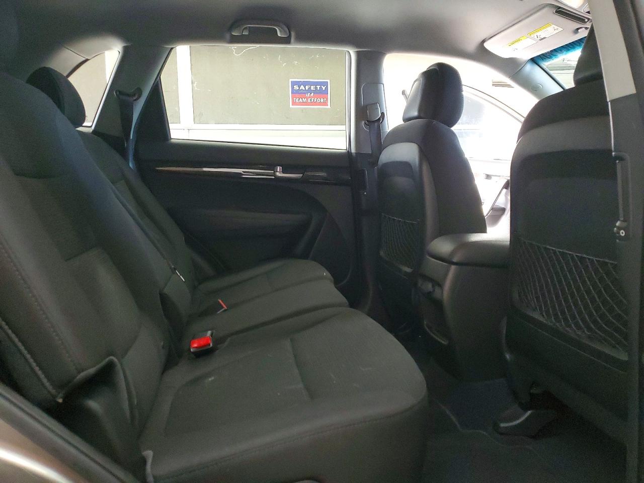 2014 KIA SORENTO LX photo 11